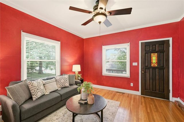 11411 E Norledge Street, Sugar Creek, MO 64054