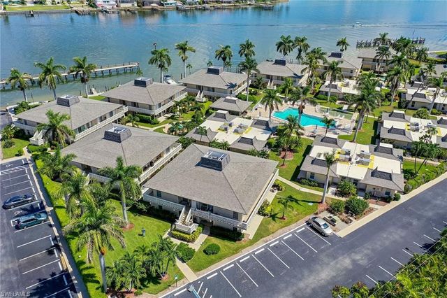 1215 Edington PL M2, Marco Island, FL 34145