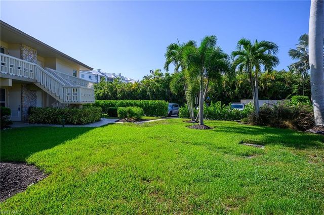 1215 Edington PL M2, Marco Island, FL 34145