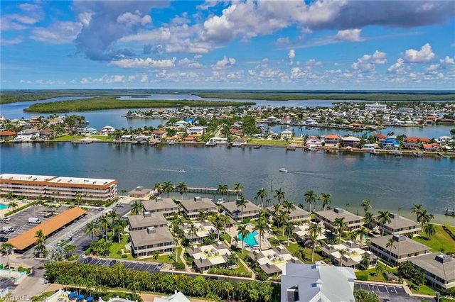 1215 Edington PL M2, Marco Island, FL 34145