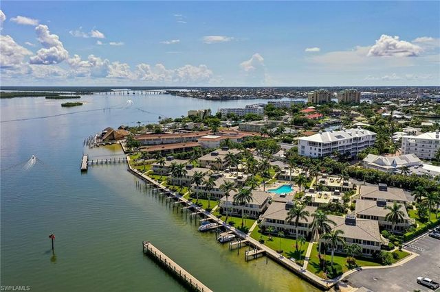 1215 Edington PL M2, Marco Island, FL 34145