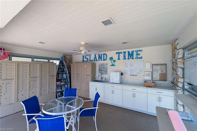 1215 Edington PL M2, Marco Island, FL 34145