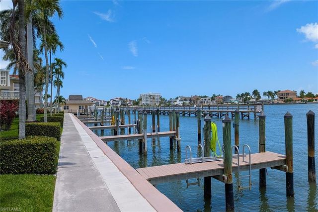 1215 Edington PL M2, Marco Island, FL 34145