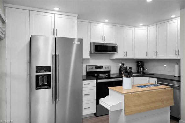1215 Edington PL M2, Marco Island, FL 34145