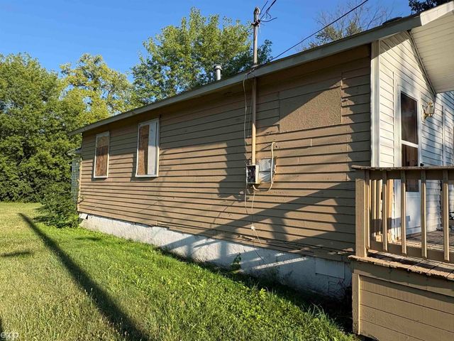 2414 Hazelwood Avenue, Saginaw, MI 48601