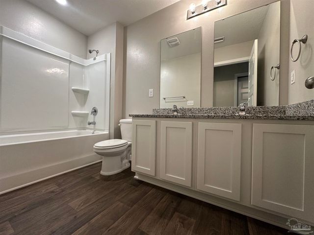 7540 Oak Lake Blvd, Pensacola, FL 32526