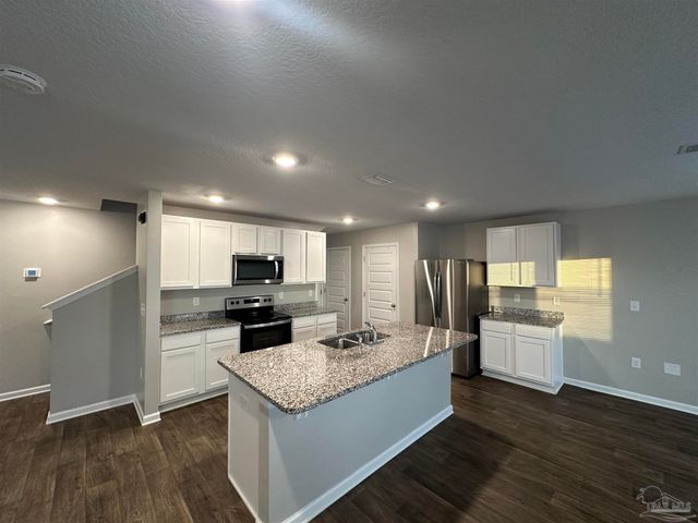 7540 Oak Lake Blvd, Pensacola, FL 32526