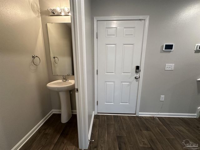 7540 Oak Lake Blvd, Pensacola, FL 32526