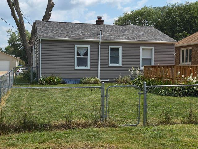 2411 29 Street, Moline, IL 61265