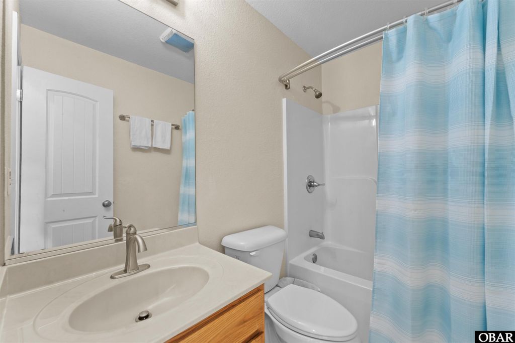 Image 17 of property listing at 1692 Ocean Pearl Road Lot 3, Corolla, NC 27927