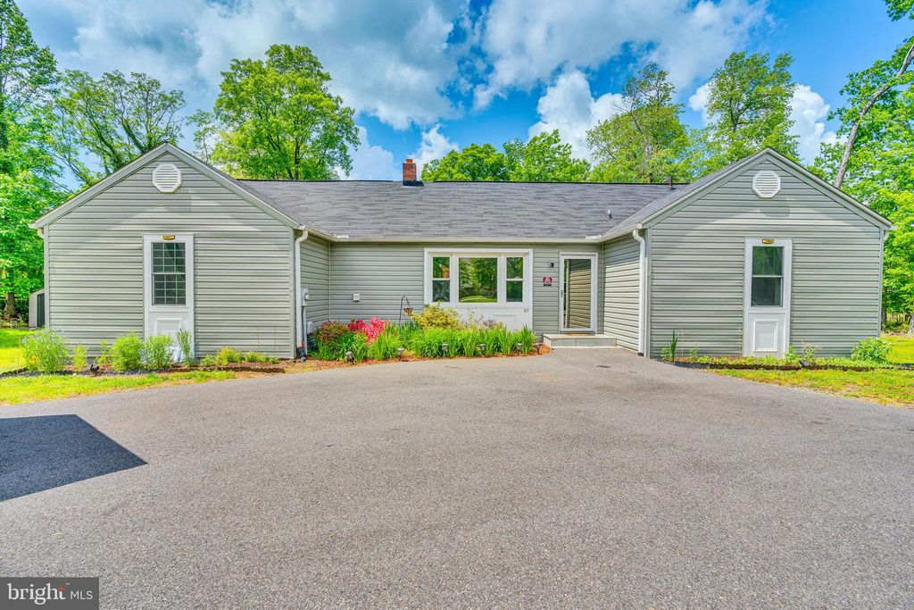 2625-A HAMILTON RD, Waldorf, MD 20601