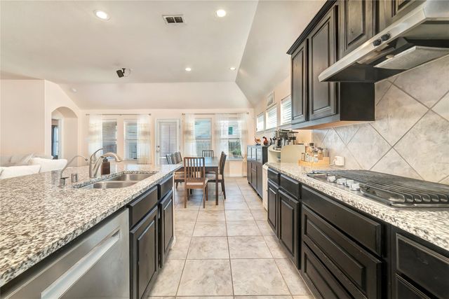 1008 Hoxton Road, Forney, TX 75126