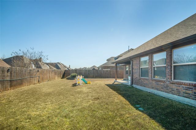 1008 Hoxton Road, Forney, TX 75126