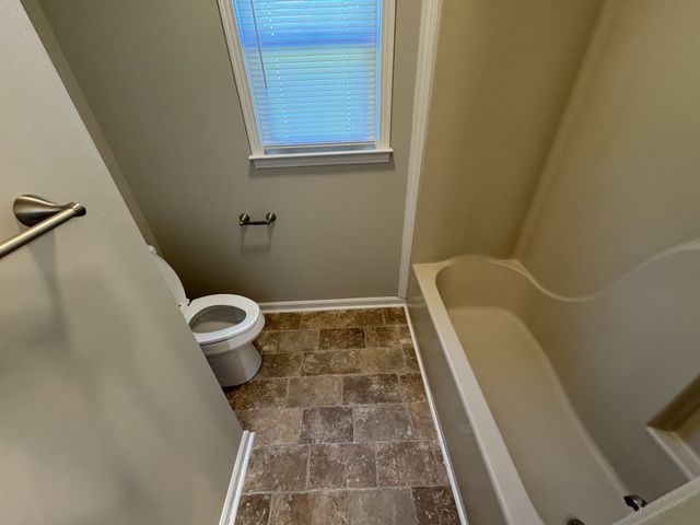 1710 Broadripple Dr, Clarksville, TN 37042