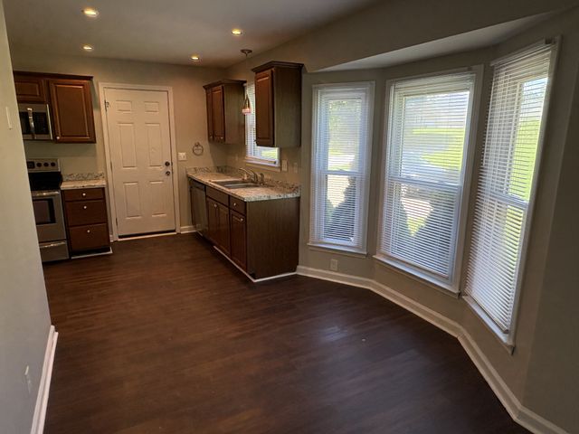 1710 Broadripple Dr, Clarksville, TN 37042