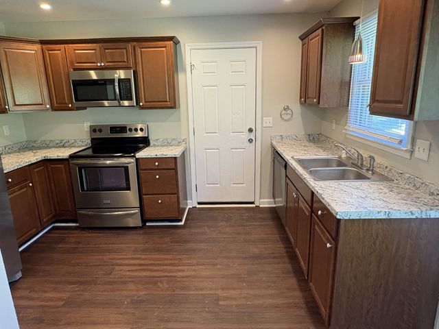 1710 Broadripple Dr, Clarksville, TN 37042