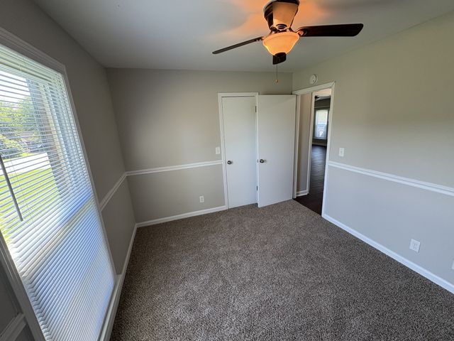 1710 Broadripple Dr, Clarksville, TN 37042