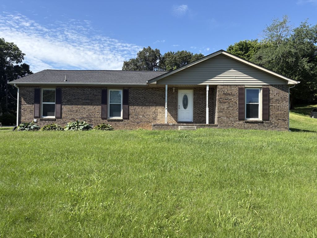 1710 Broadripple Dr, Clarksville, TN 37042