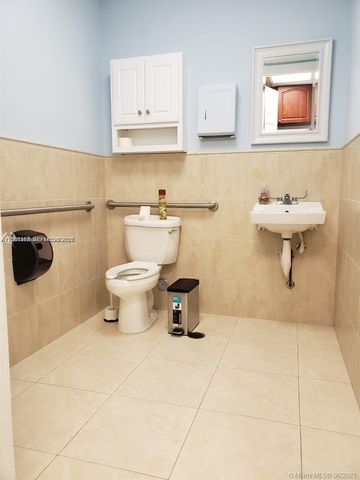 5801 NW 151st St 101, Miami Lakes, FL 33014