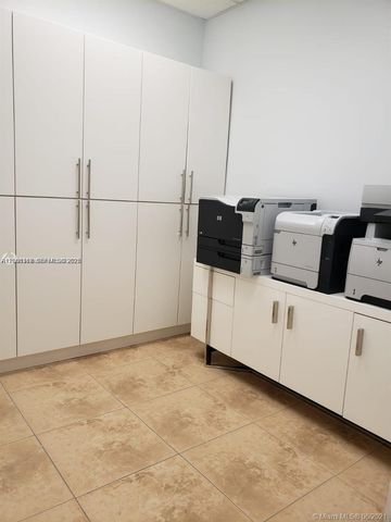 5801 NW 151st St 101, Miami Lakes, FL 33014