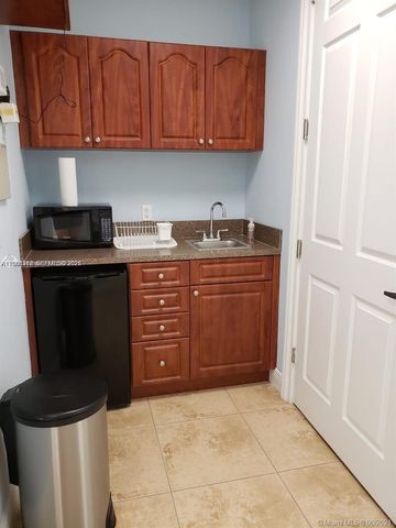 5801 NW 151st St 101, Miami Lakes, FL 33014