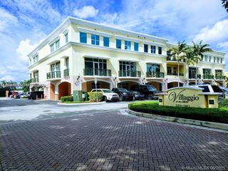 5801 NW 151st St 101, Miami Lakes, FL 33014