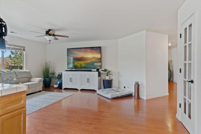 1426 Gladstone Court, Redding, CA 96001