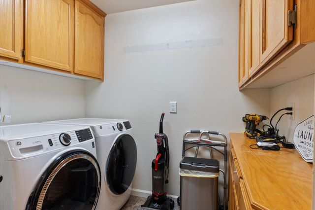 1426 Gladstone Court, Redding, CA 96001