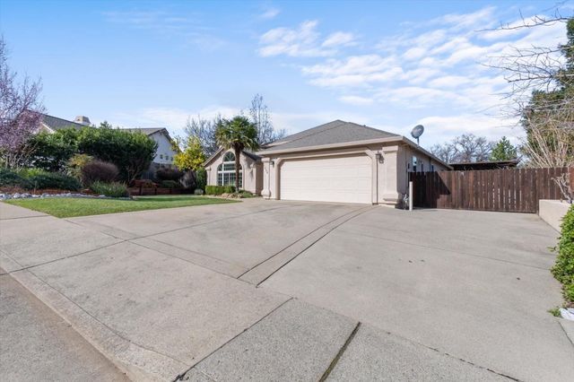 1426 Gladstone Court, Redding, CA 96001
