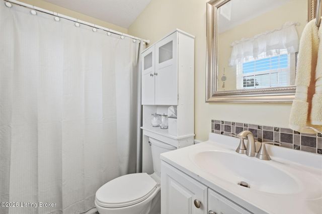 375 Forest Ridge Dr, Mt Washington, KY 40047