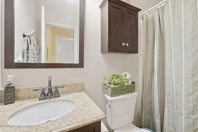 375 Forest Ridge Dr, Mt Washington, KY 40047