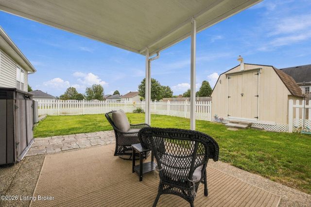 375 Forest Ridge Dr, Mt Washington, KY 40047