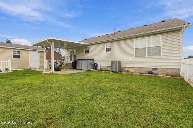 375 Forest Ridge Dr, Mt Washington, KY 40047