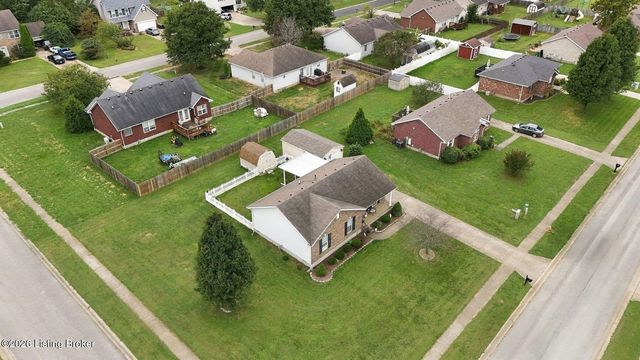 375 Forest Ridge Dr, Mt Washington, KY 40047