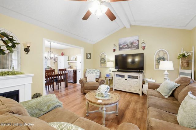 375 Forest Ridge Dr, Mt Washington, KY 40047