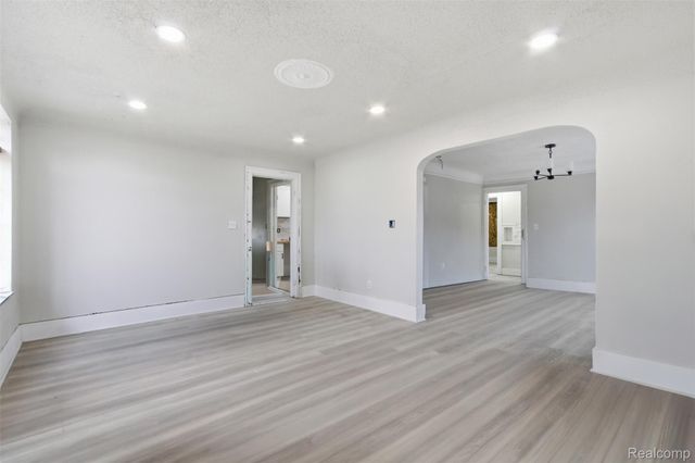 3919 Devonshire Road, Detroit, MI 48224