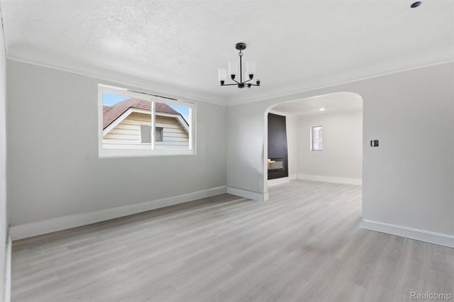 3919 Devonshire Road, Detroit, MI 48224