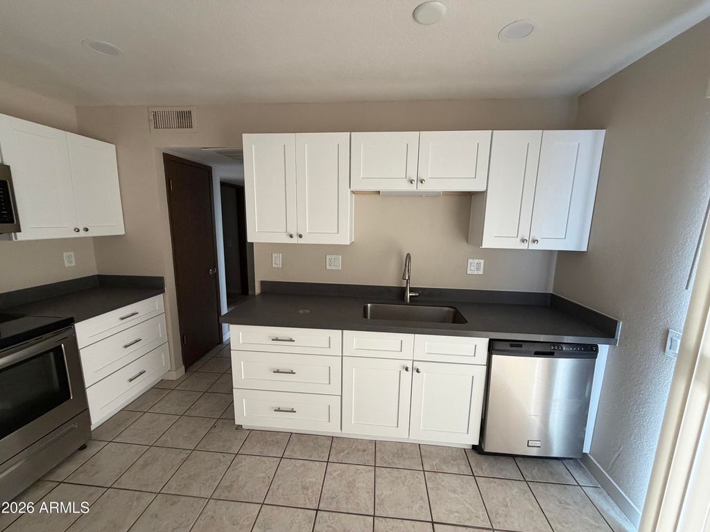 19621 N PALO VERDE Drive, Sun City, AZ 85373 — photo 4