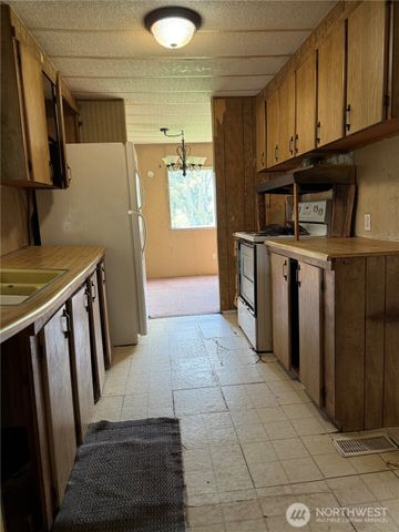 14205 State Route 165 E, Buckley, WA 98321