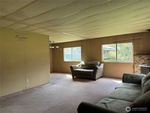 14205 State Route 165 E, Buckley, WA 98321