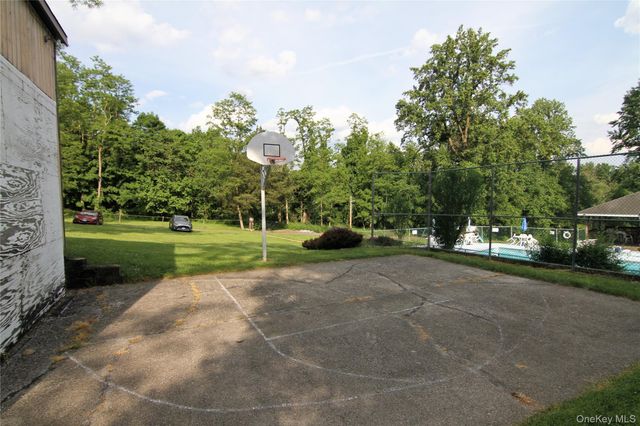 191 SYLVAN LAKE Road 1, Hopewell Junction, NY 12533