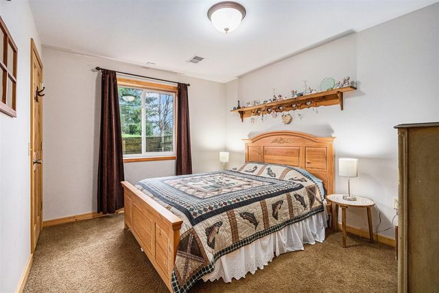 1908 Kaiser Road, Galien, MI 49113