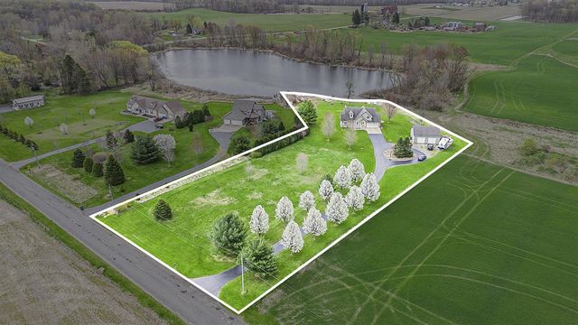 1908 Kaiser Road, Galien, MI 49113