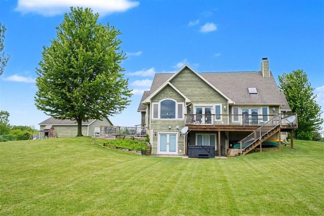 1908 Kaiser Road, Galien, MI 49113