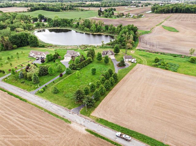 1908 Kaiser Road, Galien, MI 49113