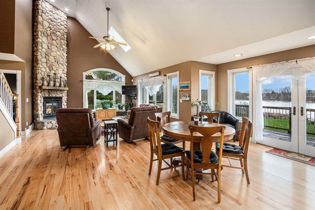 1908 Kaiser Road, Galien, MI 49113