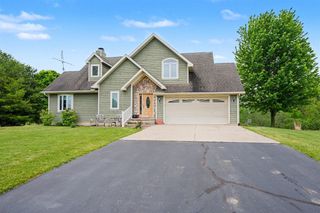 1908 Kaiser Road, Galien, MI 49113
