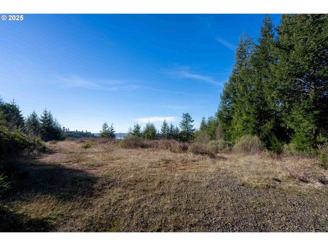 Vine Rd, North Bend, OR 97459