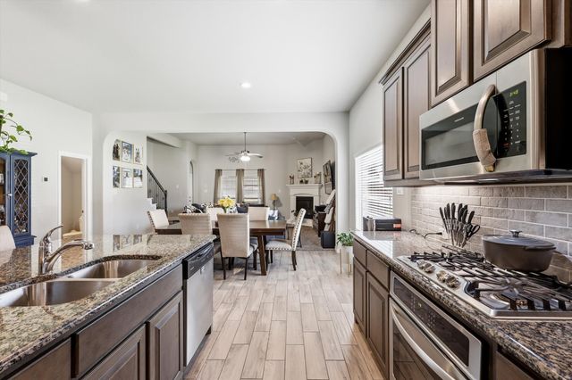 3033 Charing Cross Road, Midlothian, TX 76065