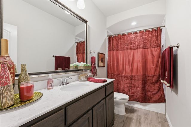 3033 Charing Cross Road, Midlothian, TX 76065